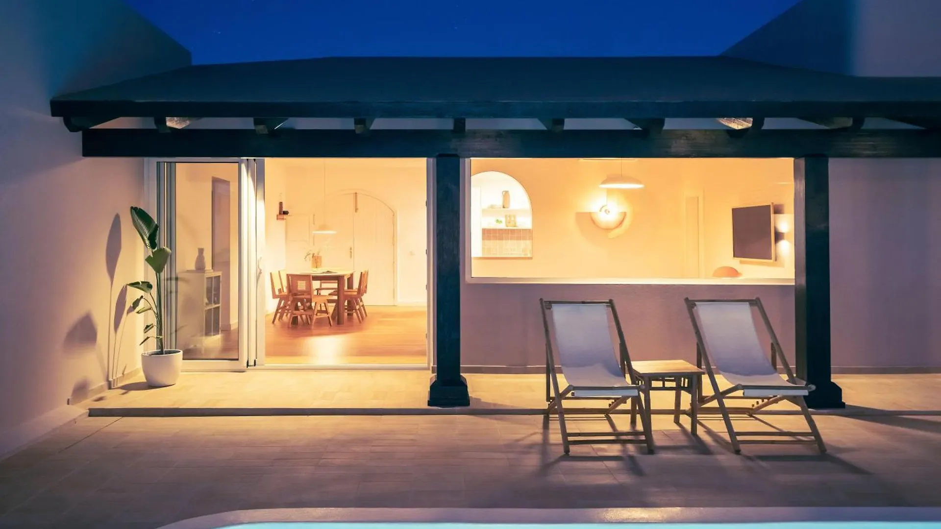 Villa Tropico - Design House With Pool In Corralejo