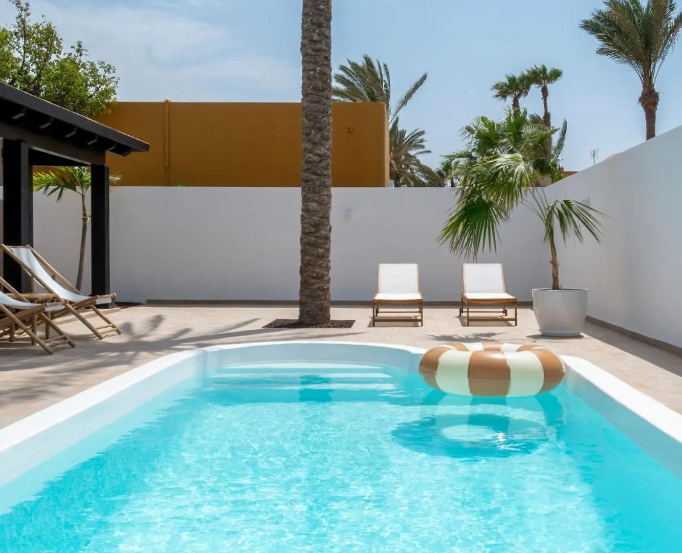 Villa Tropico - Design House With Pool In Corralejo