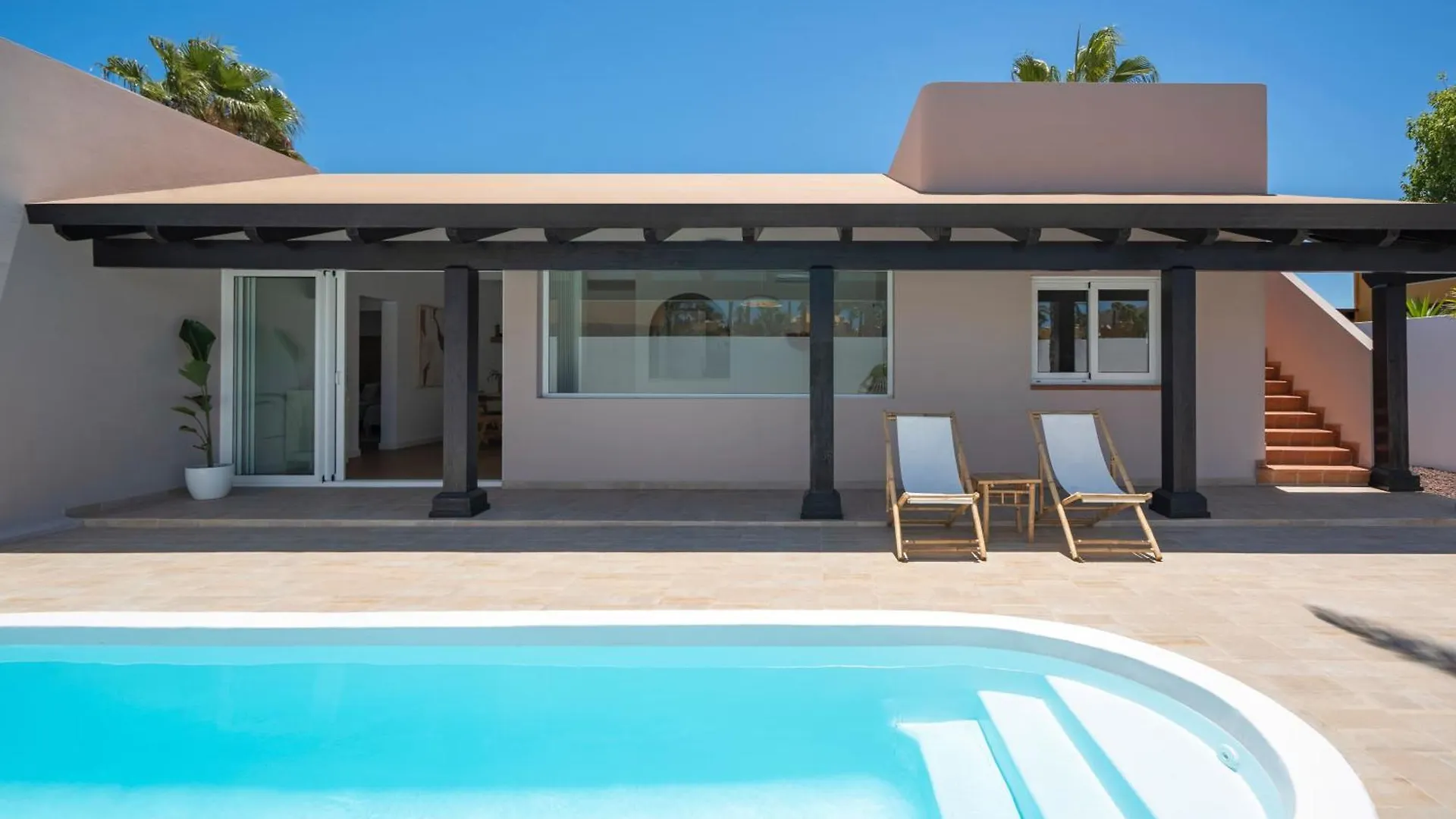 Villa Tropico - Design House With Pool In Corralejo
